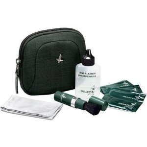 Swarovski Lens Cleaning set - Swarovski's handy pouch cleaning kit, perfect for the maintenance of any lens includes:-damp cleaning cloths-cleaning brush-microfiber coth